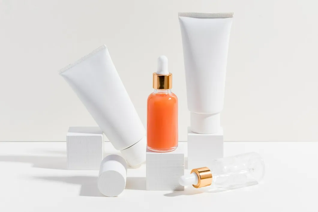 Hydrating sunscreen lotion for dry skin by Cosmonova with SPF protection